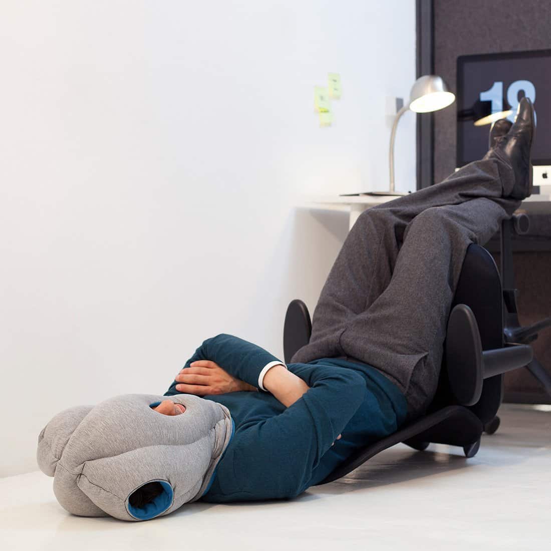 Powernapping Kissen - Kopfschlafsack Ostrich Pillow Gallerie-3