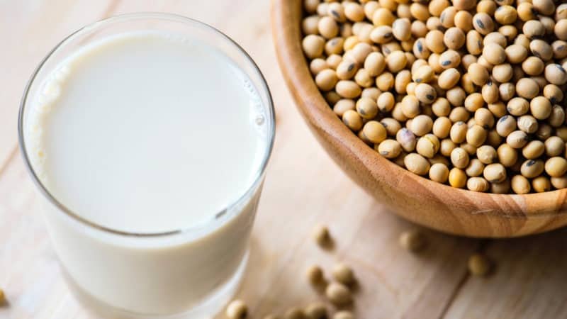 Milchprodukte können Schnarchen entgegewirken