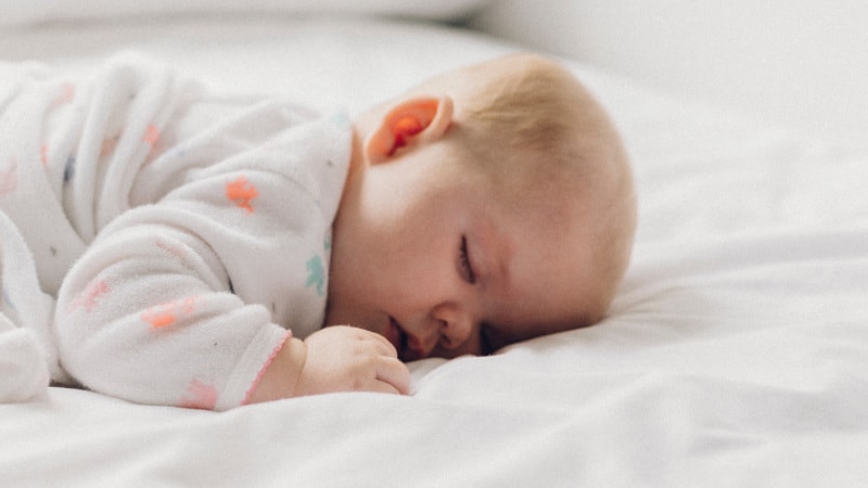 Babybett im Schlafzimmer: Gute Baby Schlafumgebung? Ja oder Nein? Babybett im Schlafzimmer: Gute Baby Schlafumgebung? Ja oder Nein?
