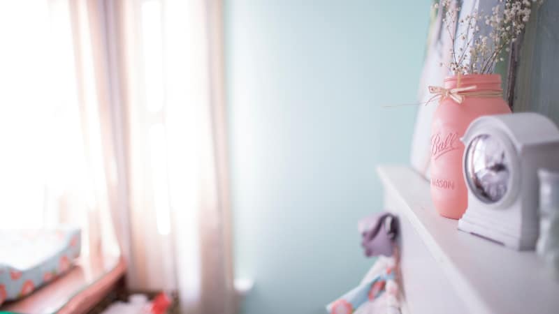 So wählst du die richtigen Farben für dein Schlafzimmer aus