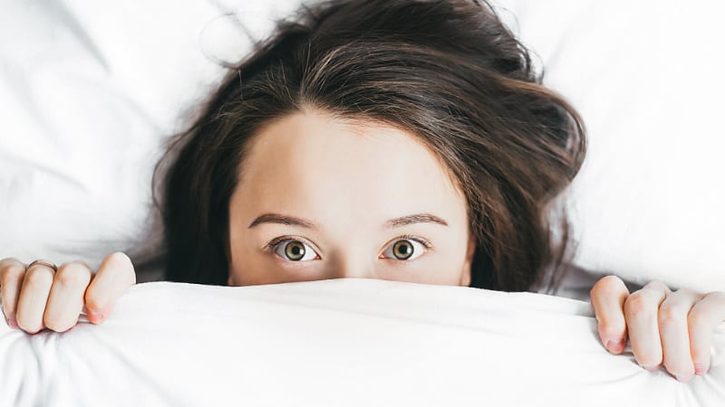 Achte darauf, dass du vor dem Schlafengehen alles richtig abdunkelst