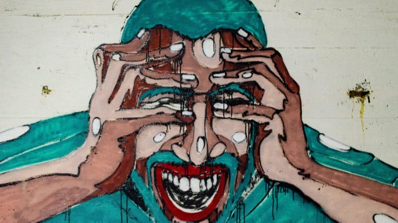 Es gibt unterschiedliche Kopfschmerzen Arten die während des Schlafes auftreten können