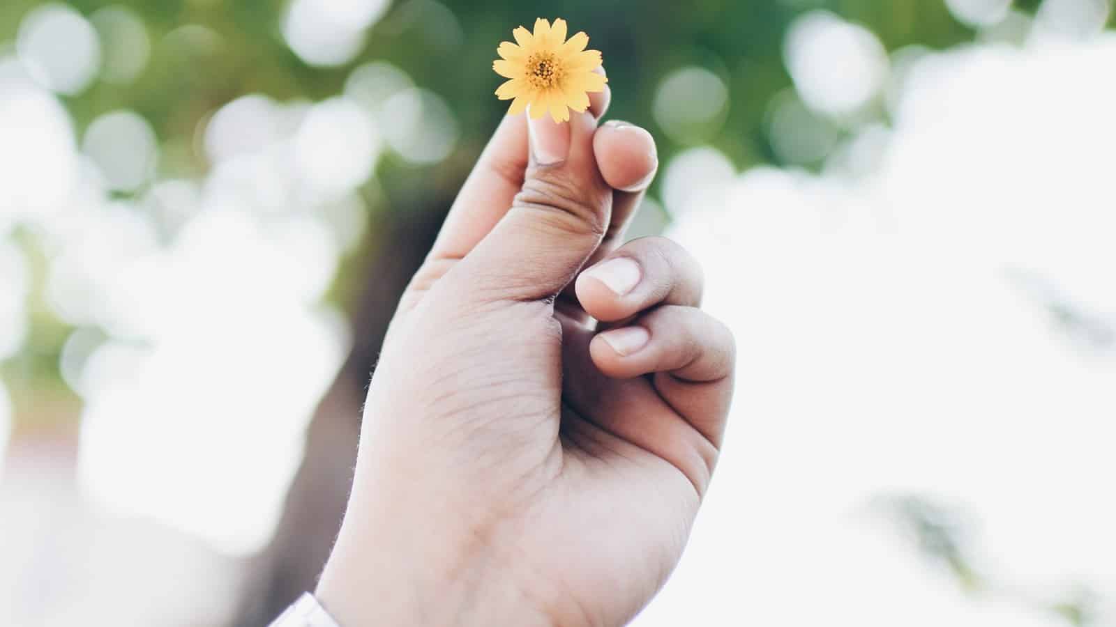 Weiße Flecken auf Fingernägel- Was du dagegen tun kannst