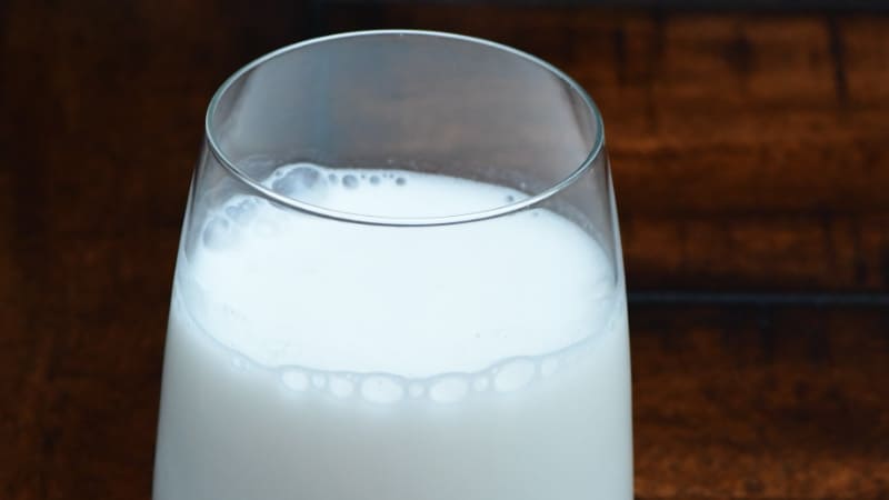 Milch und Kurkuma