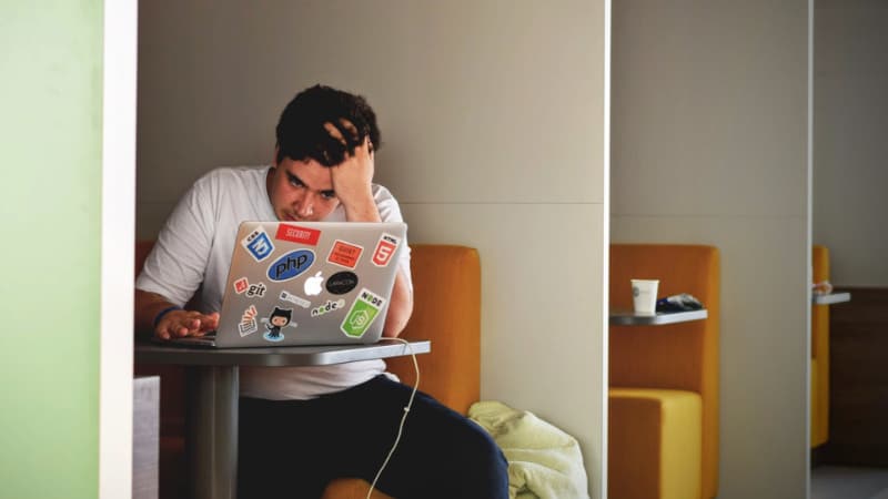 Stress reduzieren gegen Pickel