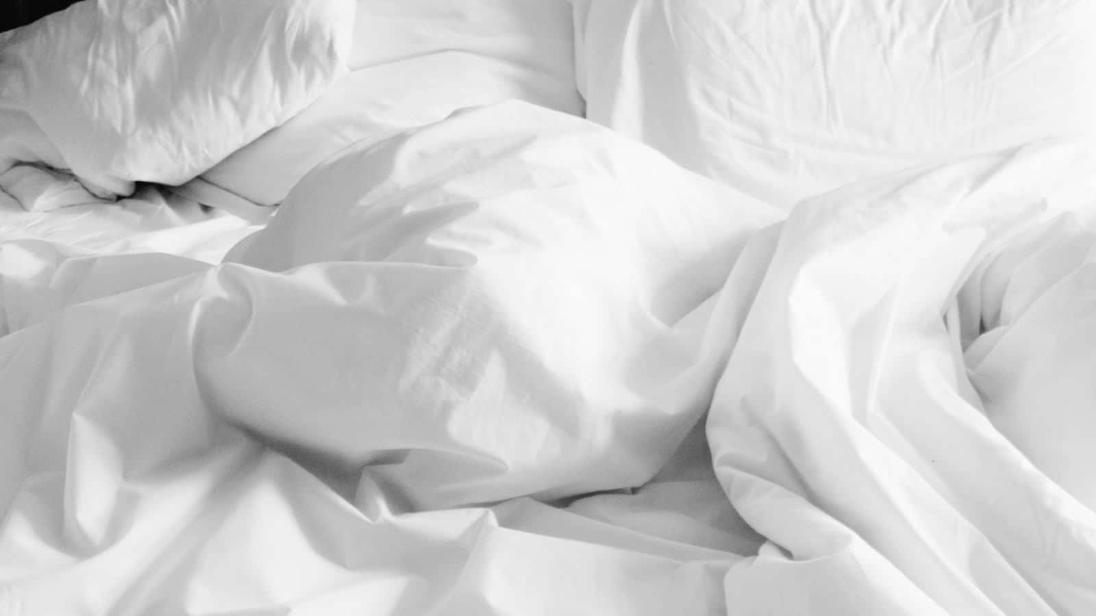 Achte bei deinem Kauf einer Daunendecke, dass manche Modelle nur für den Winter oder Sommer geeignet ist