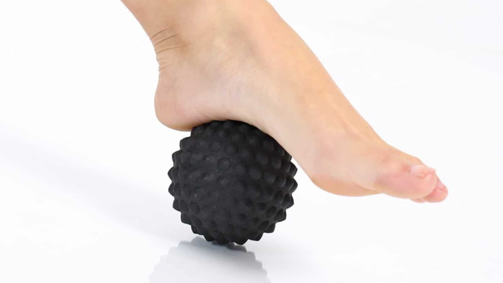 Faszienkugel mit Noppen – gut für tiefgreifende Verspannungen
