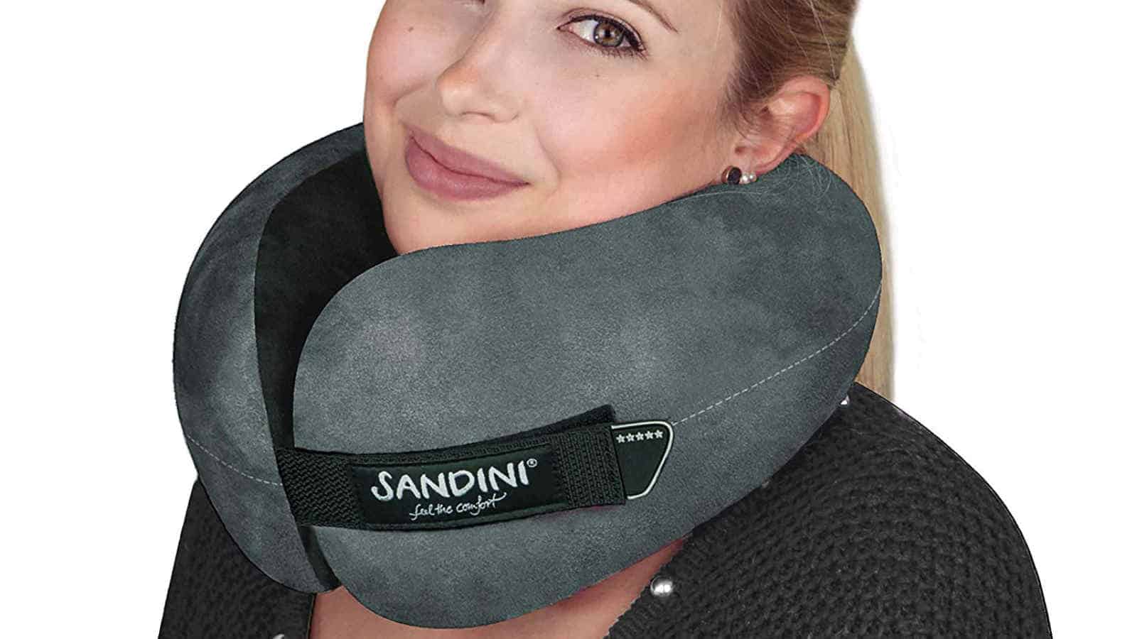 SANDINI TravelFix Regular Size – Premium Reisekissen mit Verschluss