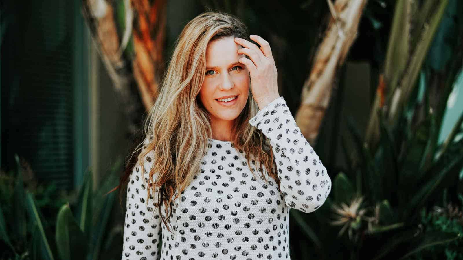 Altersflecken treten häufig nach Sonneneinstrahlung auf.