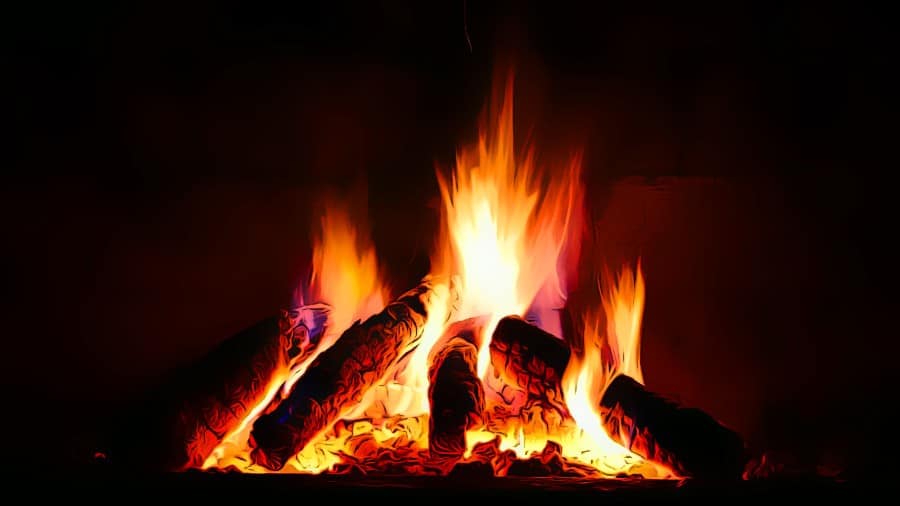 Das Feuer symbolisiert negative, sowie positive Aspekte im Leben.
