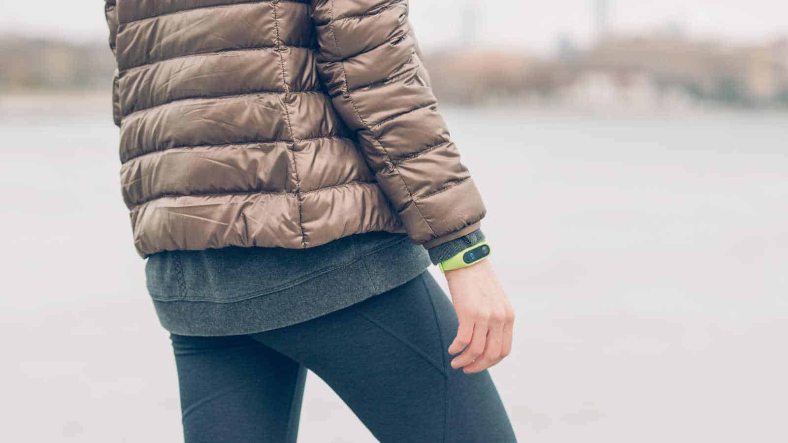 Wenn du eine Fitness-Uhr explizit für das Schwimmen brauchst, dann solltest du darauf achten, dass dein Fitness-Tracker Wasserdicht ist (mind. IP68).