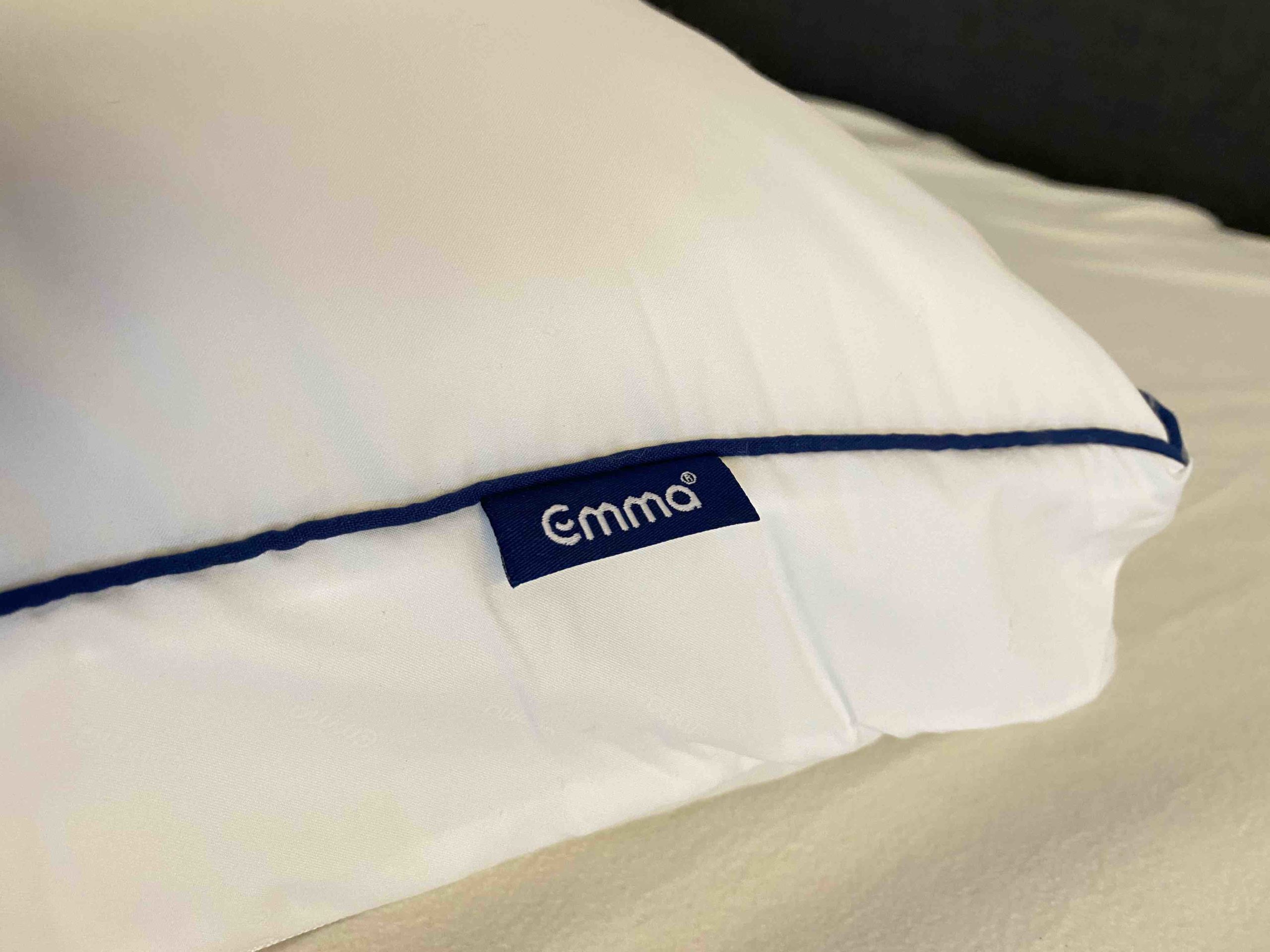 Der Bezug des Emma-Kissens ist komplett waschbar - inklusive Füllung