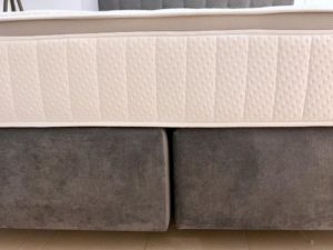 Matratze-von-Mozart-Bett